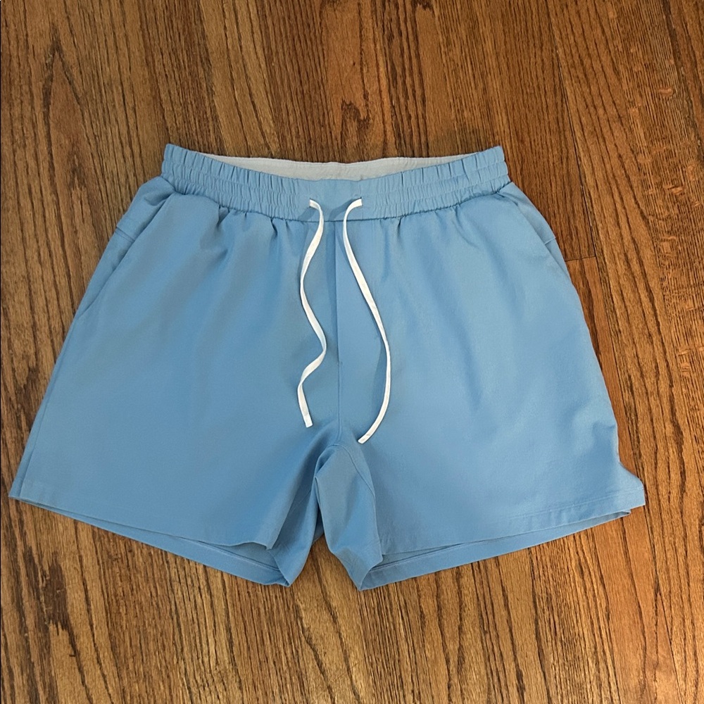 Lululemon | men’s pool short 5” lined -size small